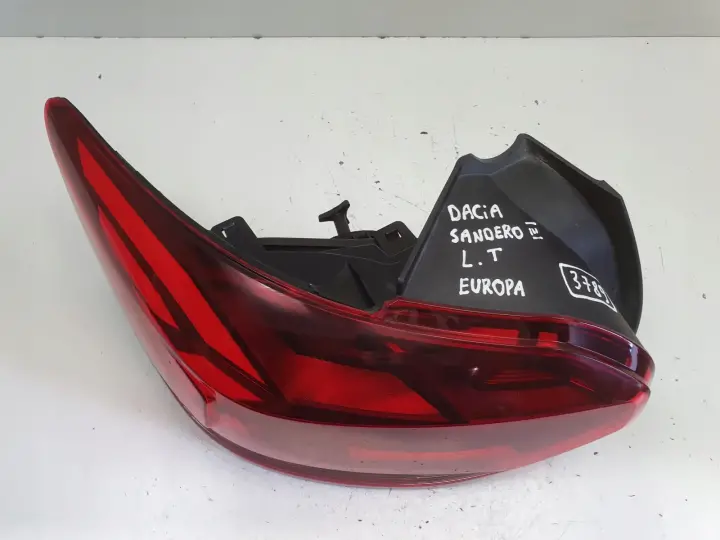 Dacia Sandero III TYLNA LAMPA LEWA lewy tył kierowcy europa