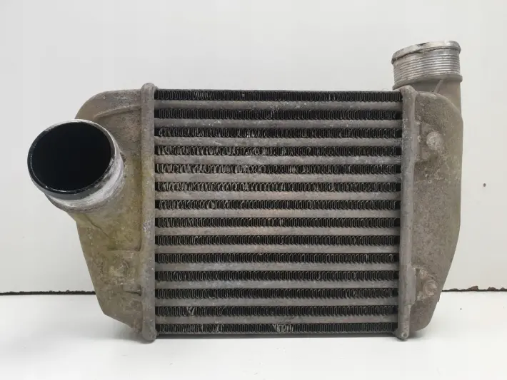 Audi A6 C6 2.0 TDI CHŁODNICA POWIETRZA Intercooler