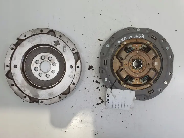 Toyota Yaris IV 1.5 H SPRZĘGŁO KOŁO TARCZA