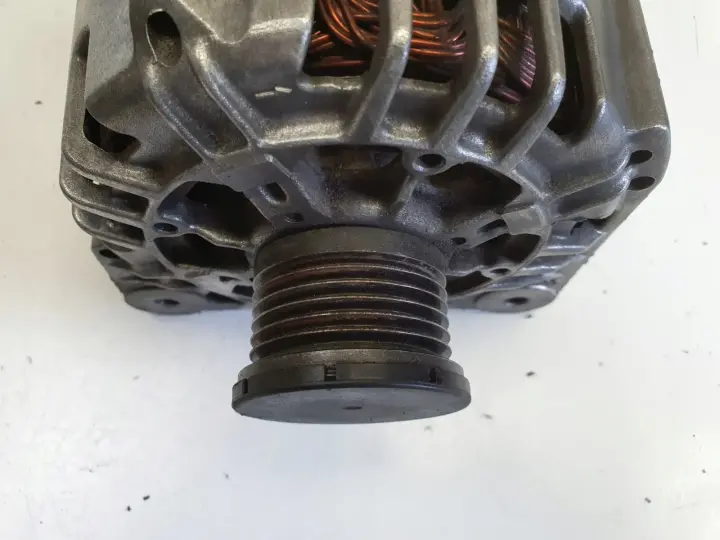Renault Laguna II 1.9 DCI ALTERNATOR 8200162474 valeo 125A