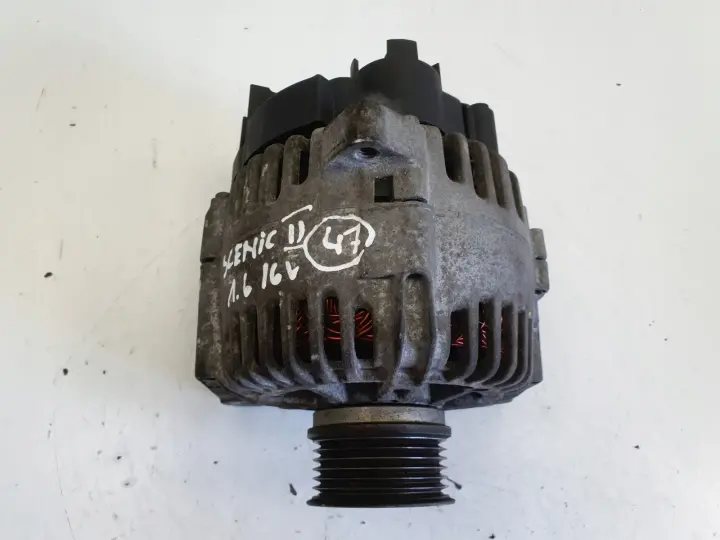 Renault Scenic II 1.6 16V ALTERNATOR 8200667619-B valeo