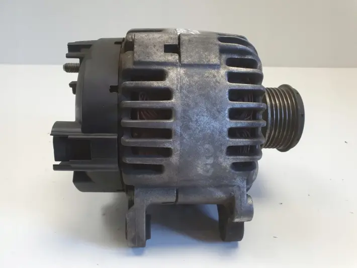 Skoda Fabia II 1.6 TDI ALTERNATOR Valeo 06F903023C 140A