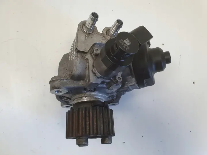 VW Passat B6 2.0 TDI POMPA PALIWA Wtryskowa 0928400768