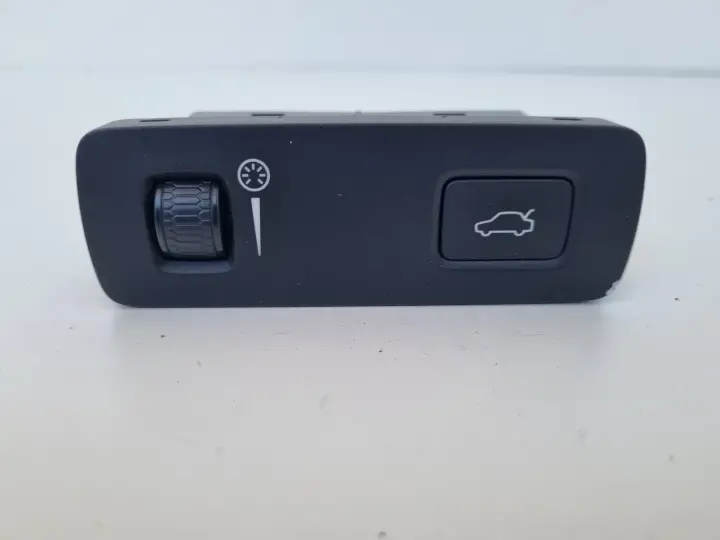 Volvo V90 II XC60 II XC90 II PRZYCISK OTWIERQANIA KLAMPY BAGAŻNIKA 31443873