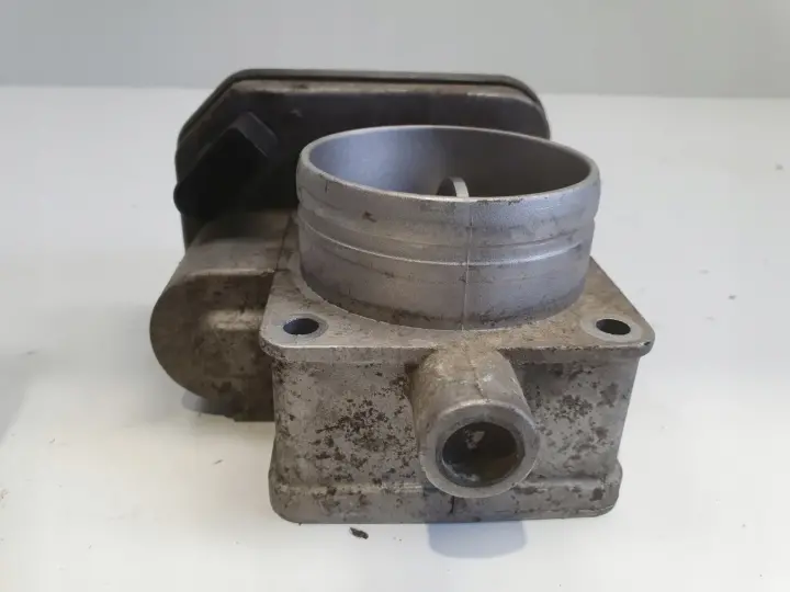 VW Bora 1.9 SDI PRZEPUSTNICA 038128063C