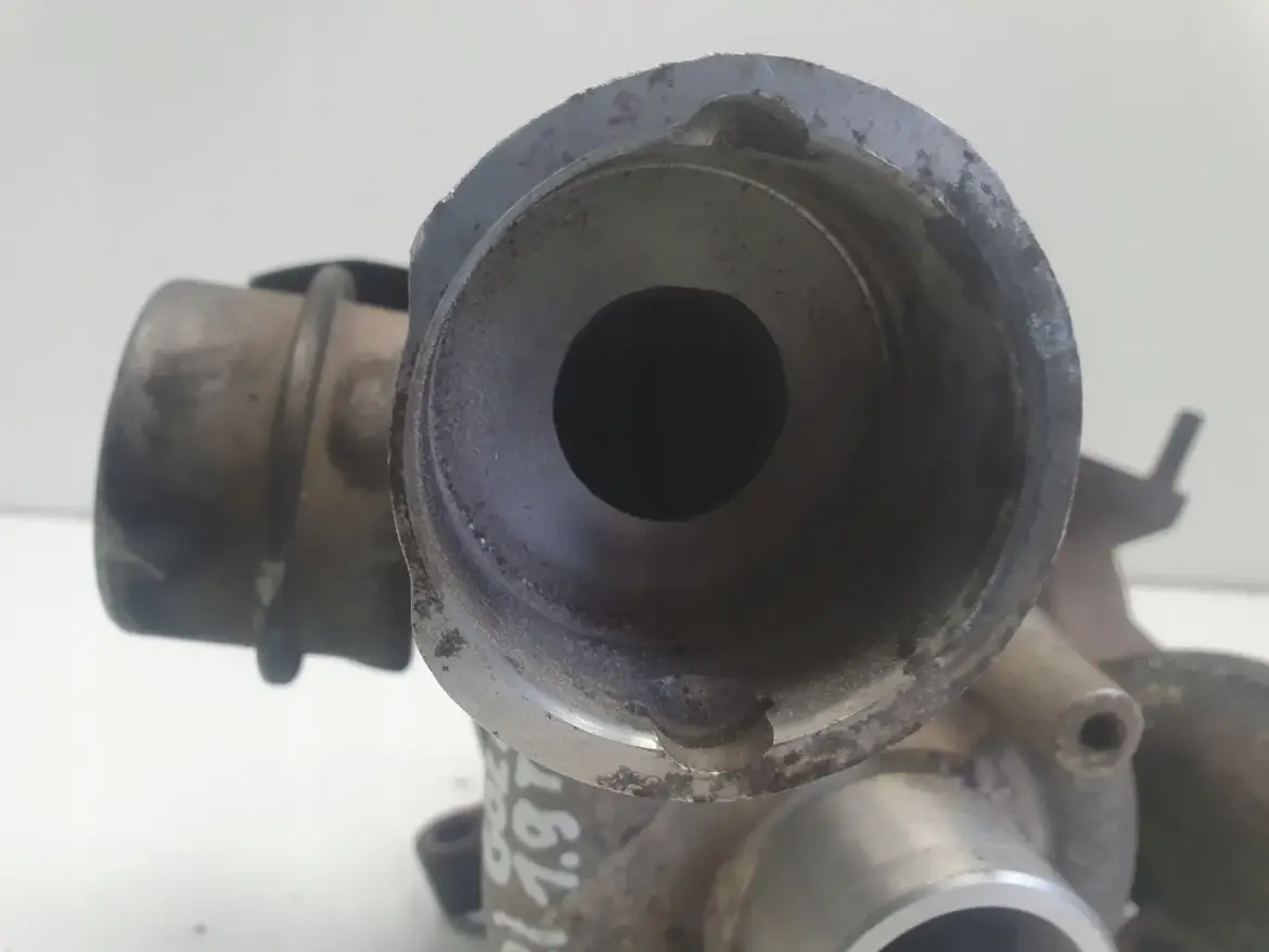 VW Golf V 1.9 TDI TURBOSPRĘŻARKA turbo 038253014G