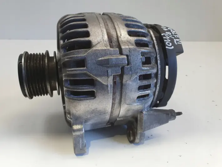 VW Golf VI 2.0 TDI ALTERNATOR bosch 06F903023F 140A