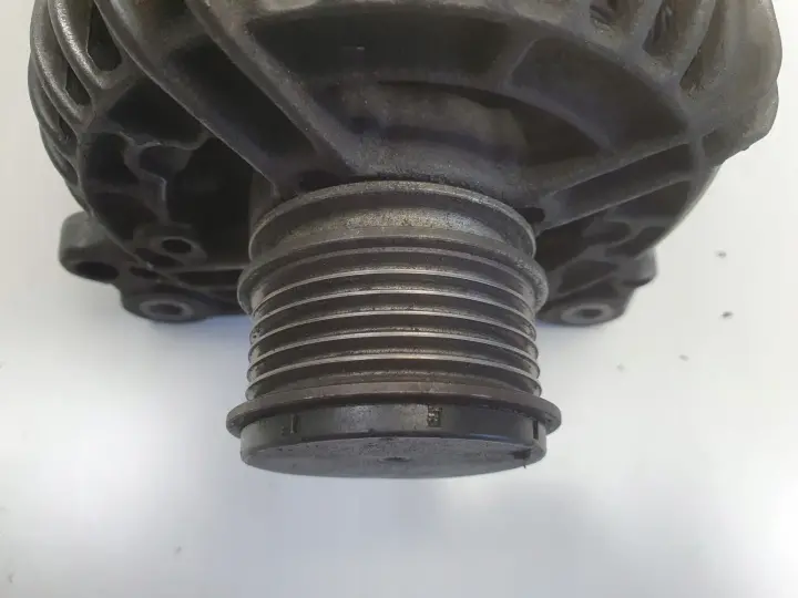 Seat Ibiza II III 1.9 TDI ALTERNATOR Bosch 028903028E 120A