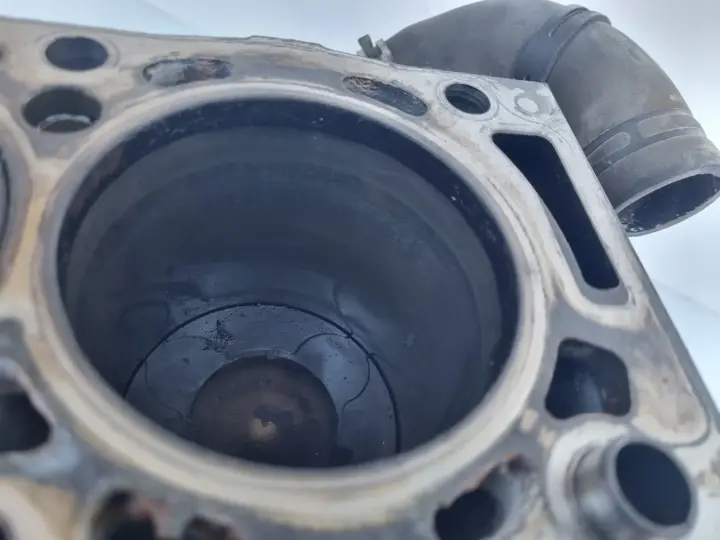 DÓŁ SILNIKA BLOK WAŁ TŁOKI Volvo V70 III S80 II S40 V50 C30 2.0 D D4204T