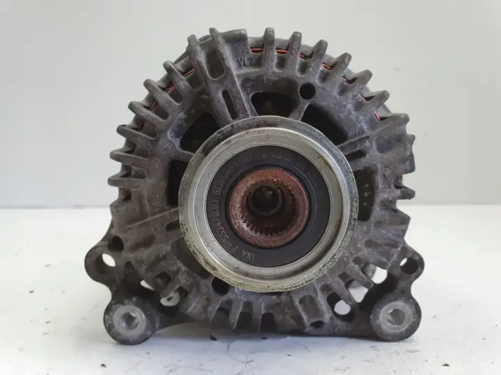 VW Passat B6 1.9 TDI ALTERNATOR valeo 06F903023C 140A