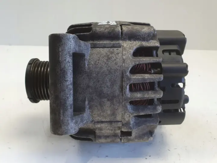Peugeot 207 1.6 1.4 VTI ALTERNATOR V757651380 valeo 2605106A TG12C059