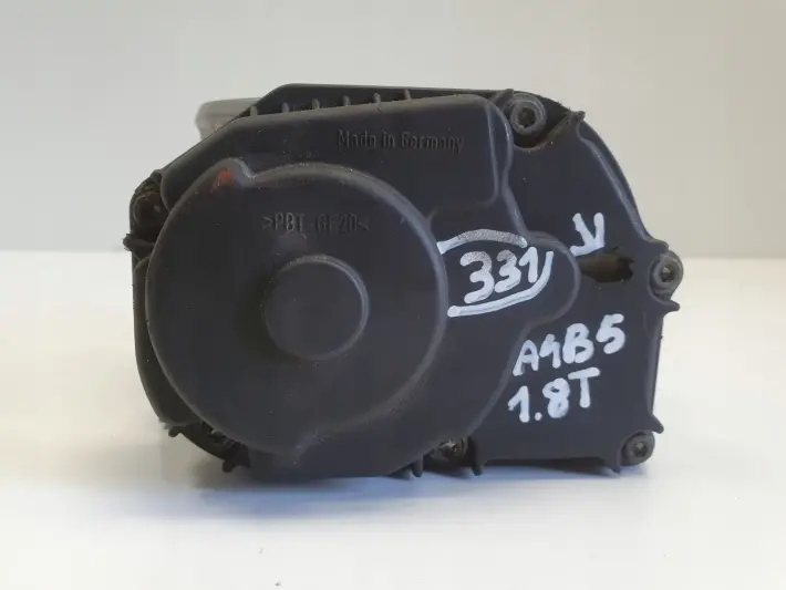 Audi A4 B5 1.8 T turbo PRZEPUSTNICA 058133063M