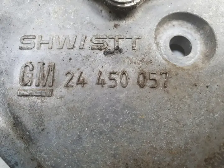 Opel Vectra C 2.2 direct POMPA OLEJU olejowa 24450057