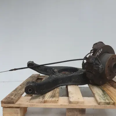 Mercedes W126 SEC 5.6 LEWY TYLNY WAHACZ Piasta tył zacisk zawieszenie