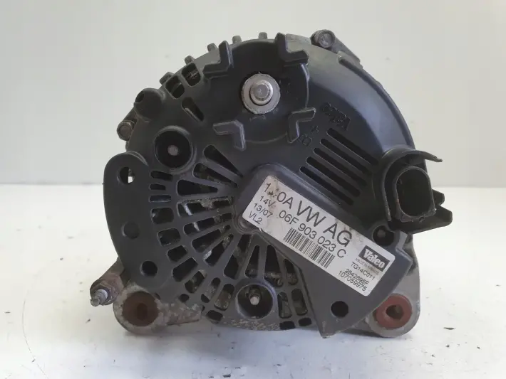 VW Passat B6 1.9 TDI ALTERNATOR valeo 06F903023C 140A