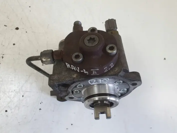 Toyota Avensis T25 2.0 2.2 D4D POMPA WTRYSKOWA paliwa 22100-0R010