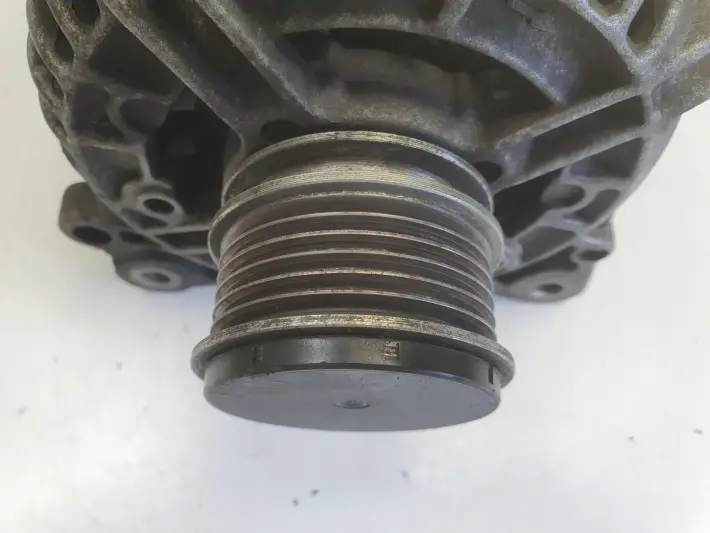 VW Golf IV 1.9 TDI ALTERNATOR bosch 028903028E 120A