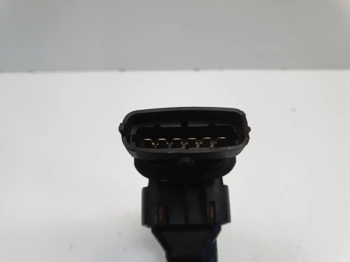 Opel Corsa C 1.2 16V CEWKA ZAPŁONOWA 0221503472