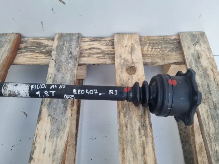 Audi A4 B5 1.8 T turbo PRAWA PRZEDNIA PÓŁOŚ półośka prawy przód 8E0407451