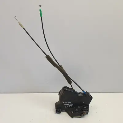 Corolla Verso II ZAMEK DRZWI Prawy przód pasażera