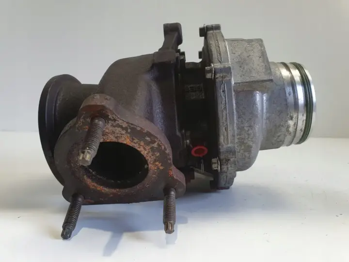 Volvo V40 II 2.0 D3 TURBOSPRĘŻARKA turbo 31380131
