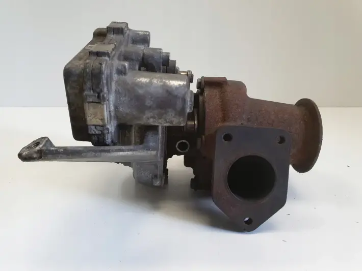 BMW F30 F31 2.0 D TURBOSPRĘŻARKA turbo 8518204