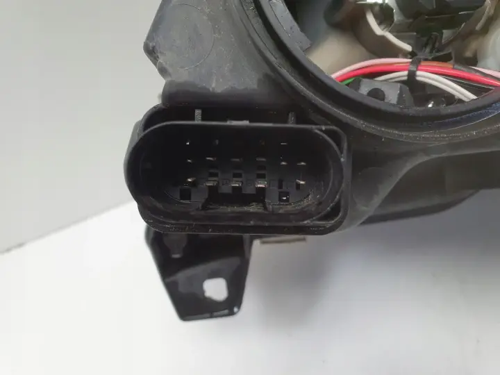 Mercedes Vito Viano W639 LIFT PRZEDNIA LAMPA PRAWA prawy przód A6398201961