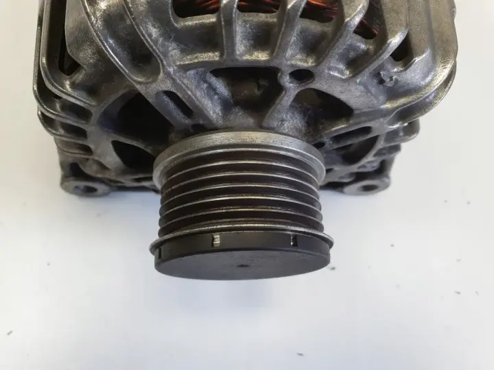 Peugeot 3008 1.2 THP ALTERNATOR Valeo 9670899580 CL12