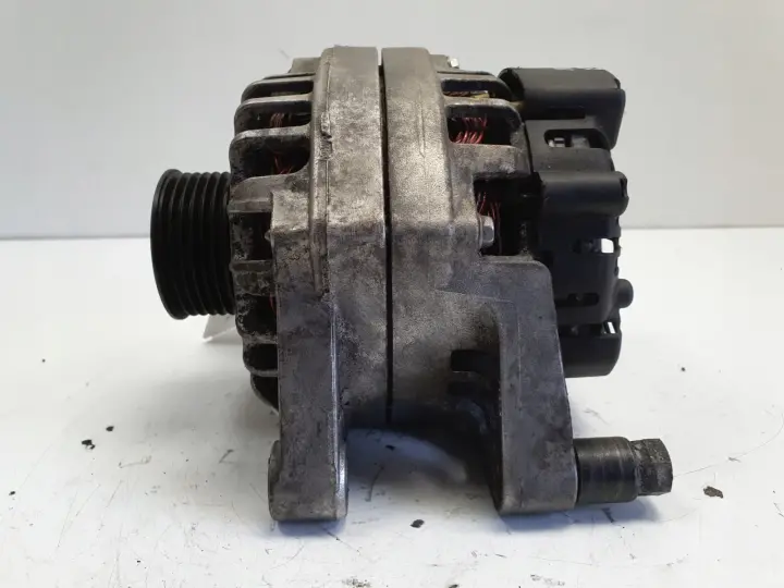 Peugeot 207 1.4 8V ALTERNATOR 9656956080 CL7