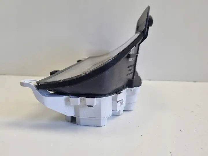 Volvo XC60 I LIFT diesel LICZNIK ZEGARY TFT Europa 31433333 36010102