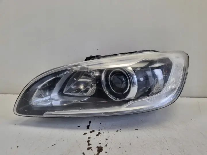 Volvo S60 II V60 LIFT PRZEDNIA LAMPA LEWA lewy przód XENON skrętna 31420261