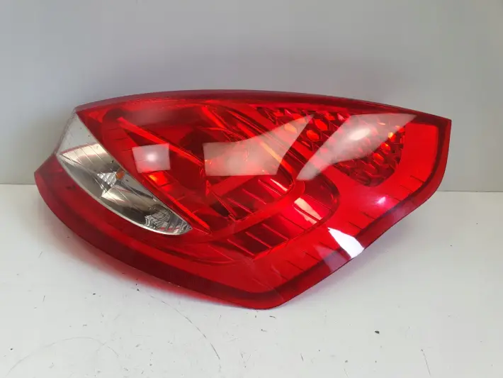 Ford Fiesta VII MK7 08-12r TYLNIA LAMPA PRAWA LEWY TYŁ 8A61-13404-A