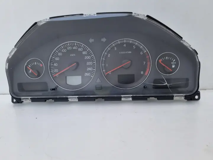 Volvo S60 I V70 II 2.5 T LICZNIK ZEGARY 30682272 Europa benzyna