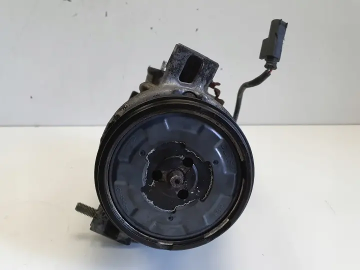BMW E87 E90 E91 2.0 D SPRĘŻARKA KLIMATYZACJI 6987766