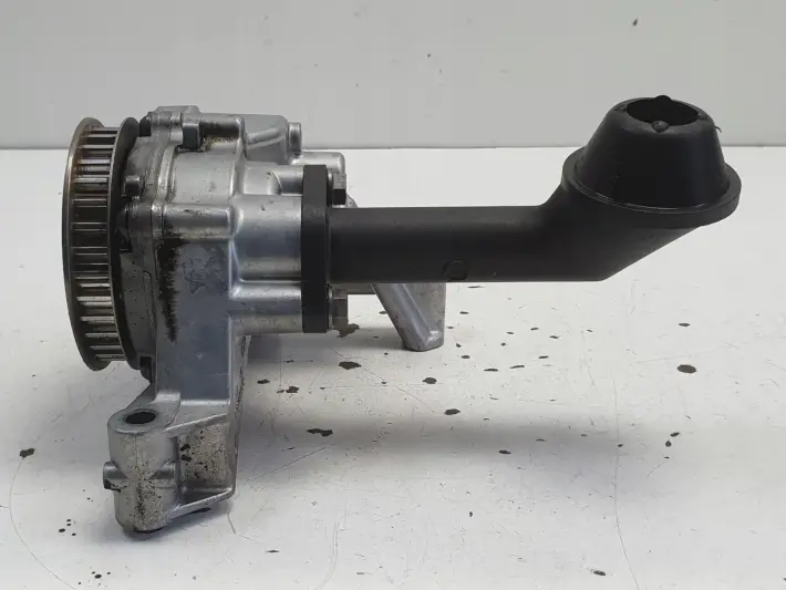 VW Caddy III 1.6 TDI POMPA OLEJU olejowa 03L115105C