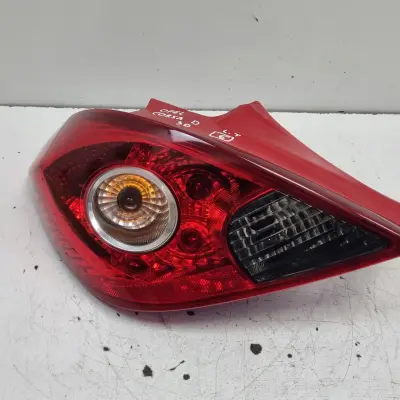 Opel Corsa D 3D HTB 06-14r TYLNIA LAMPA LEWA LEWY TYŁ 13211840 89038962A