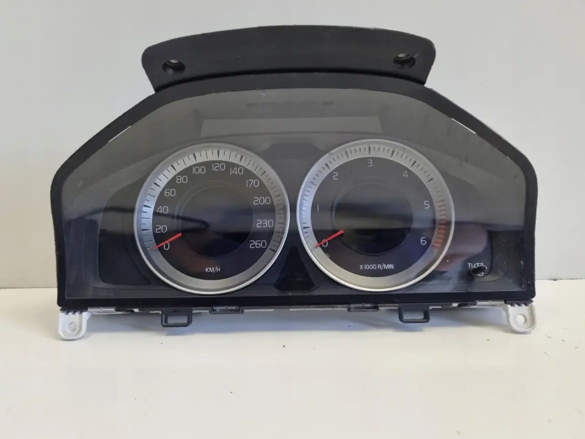 Volvo XC60 I V60 I S60 II 2.0 D3 LICZNIK ZEGARY Europa 31343325AA diesel