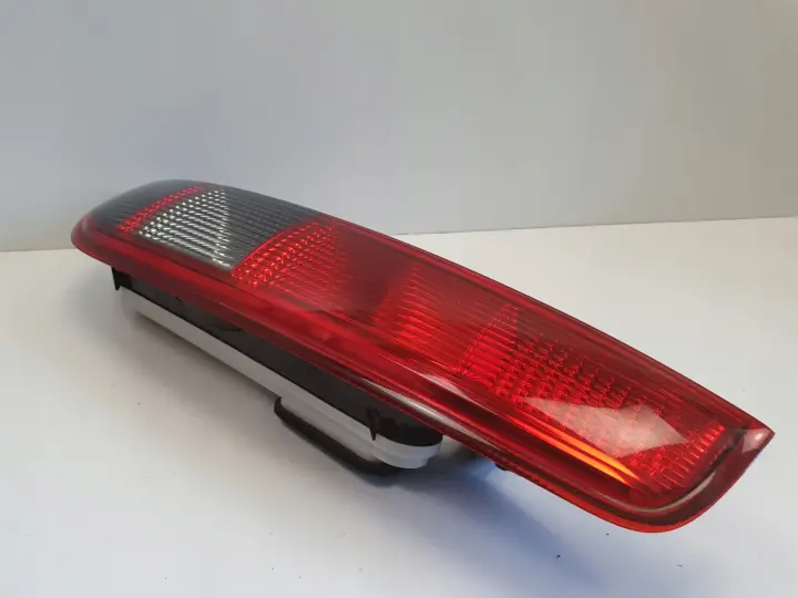 Ford Fiesta MK6 VI TYLNIA TYLNA LAMPA PRAWA prawy tył 4M51-13N004-C