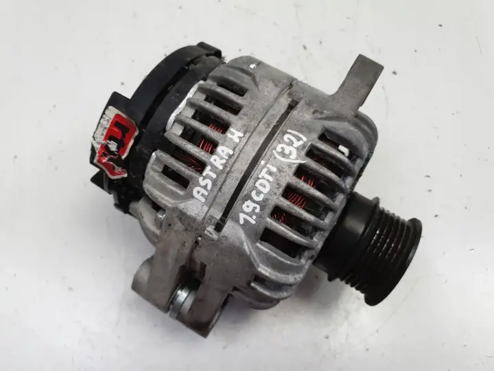 Opel Astra III H 1.9 CDTI 16V ALTERNATOR