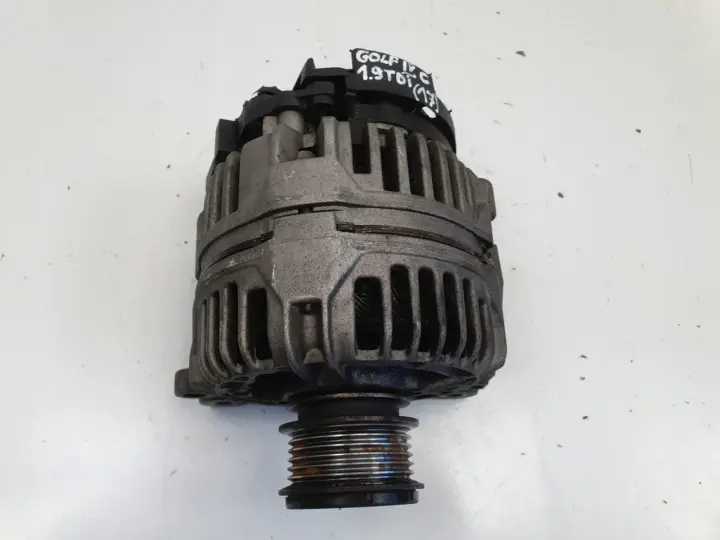 Audi A3 8L Golf IV 1.9 TDI ALTERNATOR BOSCH