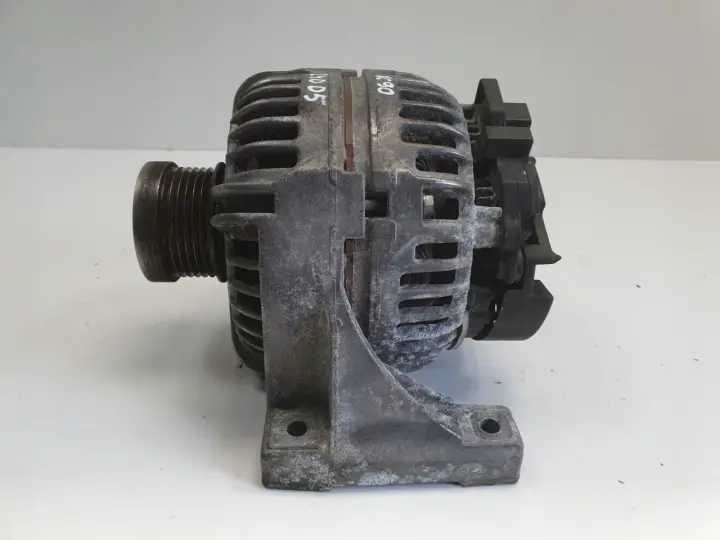 Volvo XC90 2.4 D5 ALTERNATOR 30667787
