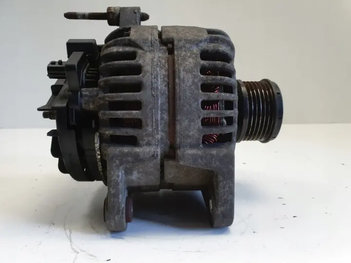 Renault Modus 1.5 DCi ALTERNATOR 0124425037 bosch 120A
