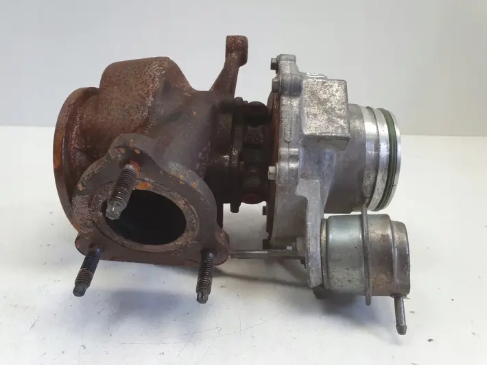 Volvo V40 II 2.0 D D2 TURBOSPRĘŻARKA turbo 31380130