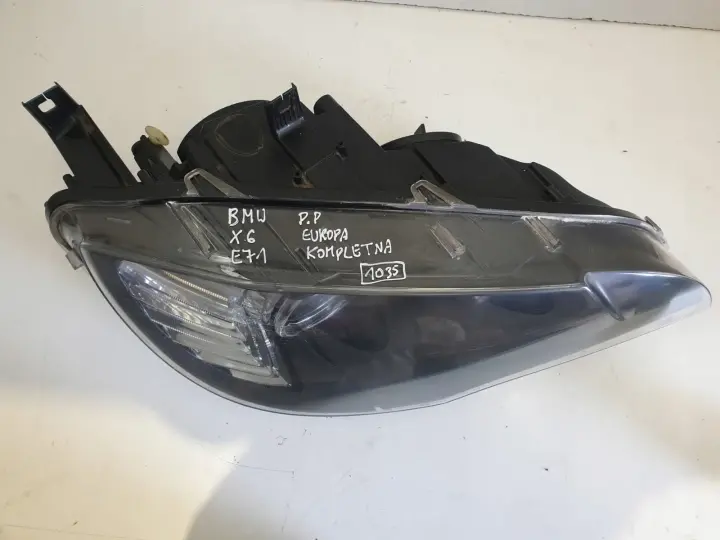 BMW X6 E71 PRZEDNIA LAMPA PRAWA przód 7179858