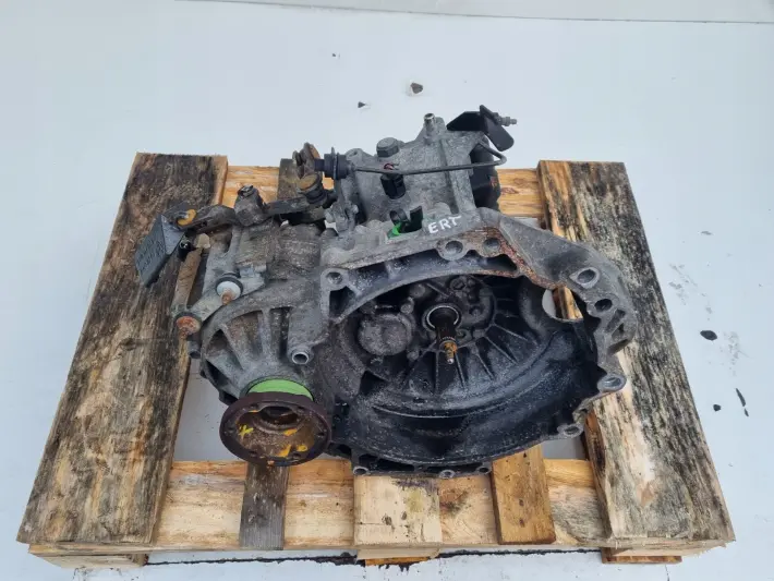 VW Bora 1.6 16V SKRZYNIA BIEGÓW ERT manualna MANUAL