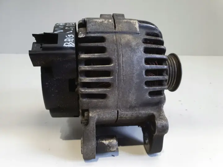 VW Golf V 1.6 FSI ALTERNATOR 110A 03C903023B valeo