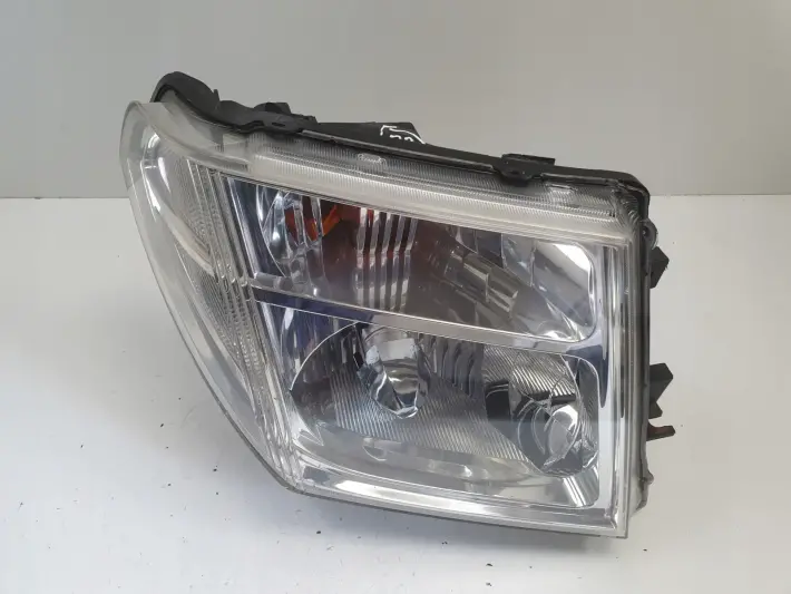 Nissan Pathfinder R51 Navara D40 III PRZEDNIA LAMPA PRAWA PRAWY PRZÓD xenon