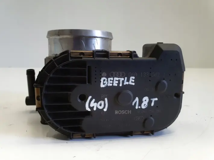 VW New Beetle 1.8 T PRZEPUSTNICA 06A133062J