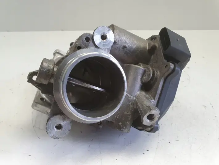 Audi A6 C7 2.0 TDI PRZEPUSTNICA 04L128063T