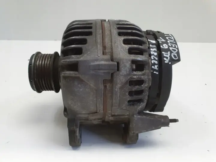 Seat Toledo II Leon I 1.9 TDI ALTERNATOR Bosch 028903028E 120A